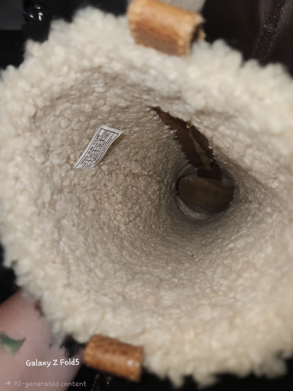 KEEP TOOTIES COZY & DRY! Best Of Ugg signature Lining But Weatherproof! - Picture 3 of 7